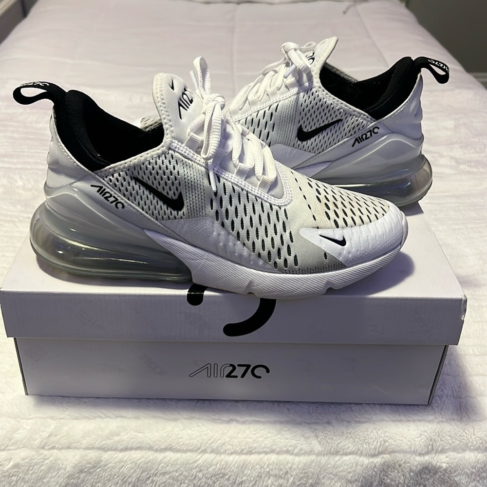 Nike Air Max 270 Women’s 8.5, Box Included!